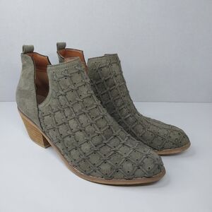 Mi.iM Womens Size 8.5 M LAVIN Textured Leather Olive Green Pull On Ankle Booties